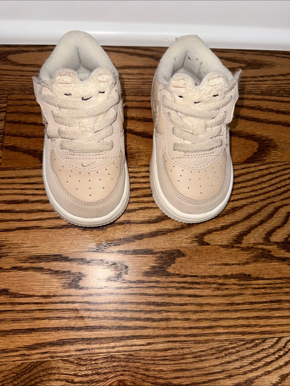 Nike Air Force One Low Easy On Plush Bear Sanddrift